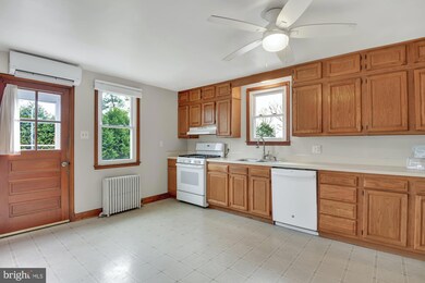 5894 Mineral Hill Rd, Sykesville, MD 21784 - photo 6