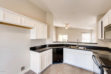 1369 E Park Ave Gilbert AZ-large-011-4-K