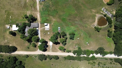1527 Dillard Rd, Wilson, OK 73463 - photo 3