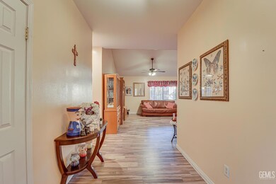 5002 Mar Grande Dr, Bakersfield, CA 93307 - photo 4