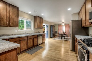 1246 Burnside Place, Dupont, WA 98327 - photo 2