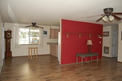 1005 SE Rogue Dr, Grants Pass, OR 97526 - photo 5