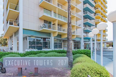 207 W Clarendon Ave 15F (3 of 34)