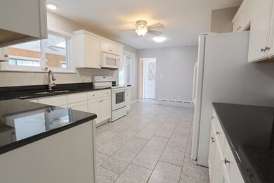 81 Coolidge St, Fall River, MA 02720 - photo 5