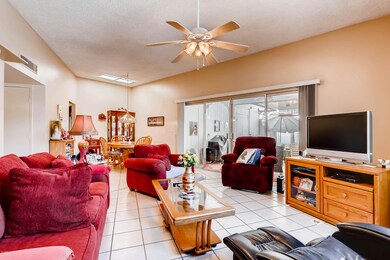 10897 W Buccaneer Dr, Sun City, AZ 85351 - photo 4