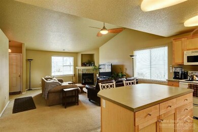 20648 Daisy Ln, Bend, OR 97702 - photo 5