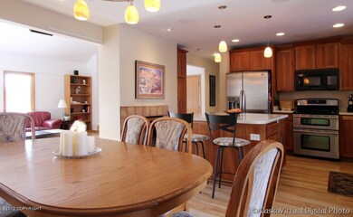 Kitchen/Dining