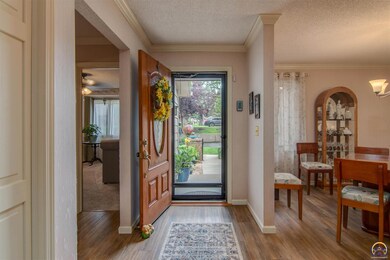 2316 SW Mayfair Place, Topeka, KS 66611 - photo 4