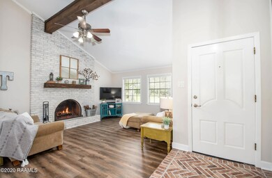 6_Living Room (2)