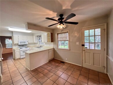 2823 Millbrook Rd, Fayetteville, NC 28303 - photo 7