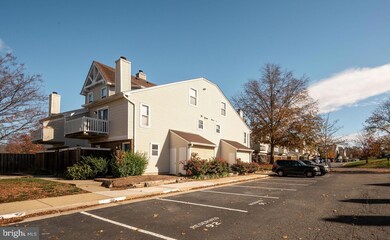 4398 Pembrook Village Dr unit 92, Alexandria, VA 22309 - photo 2