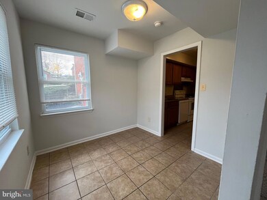 9641 Hagel Cir, Lorton, VA 22079 - photo 2