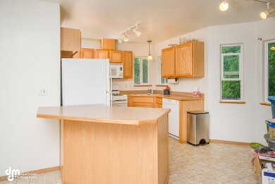 2301 N Manhattan Way Palmer AK-large-014