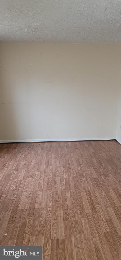 904 Portia Ct, Hyattsville, MD 20785 - photo 2
