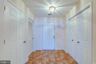 9400 Wordsworth Way unit 404, Owings Mills, MD 21117 - photo 6