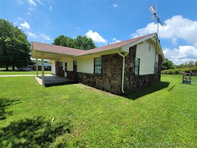 618 S 5th St, Eufaula, OK 74432 - photo 4