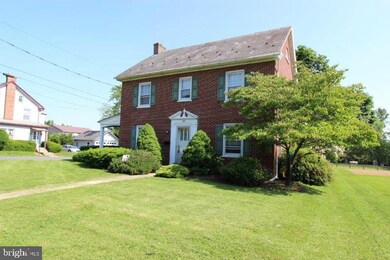 164 E Main St, Leola, PA 17540 - photo 2