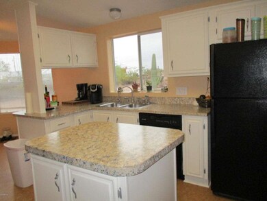 Kitchen (2)