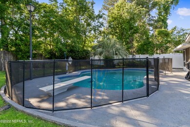 712 Montego Rd W, Jacksonville, FL 32216 - photo 4