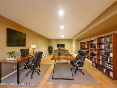 586 Oder Ave, Staten Island, NY 10304 - photo 3