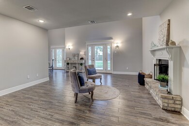 203 Woodward -8