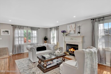 08-Living Room