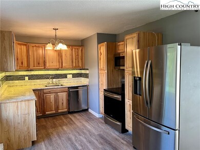 382 Hardaman Cir, Boone, NC 28607 - photo 4