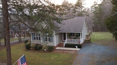 1503 Brownstone Hills Dr, Asheboro, NC 27205 - photo 2