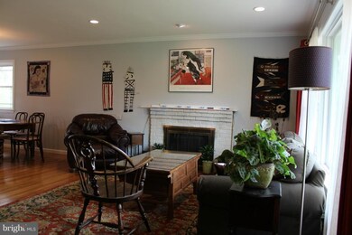 2212 Primrose Dr, Falls Church, VA 22046 - photo 5