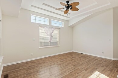 5-web-or-mls-05 - Living Room