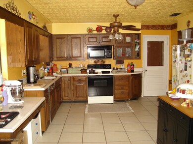 2586 Broward Rd, Jacksonville, FL 32218 - photo 2