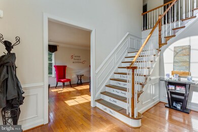 6002 Glennberry Ct, Glenn Dale, MD 20769 - photo 3