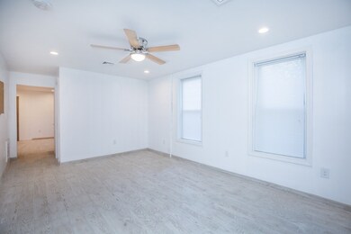 1509 N Shore Rd unit 1, Revere, MA 02151 - photo 4