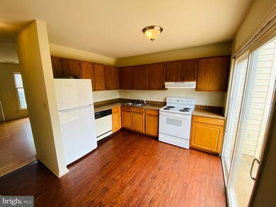 607 Madison Ct, Stafford, VA 22556 - photo 3