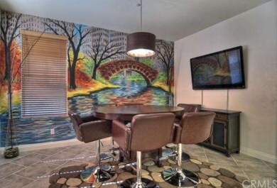Dining area off kitchen