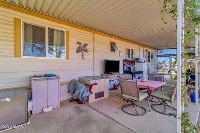 5-web-or-mls-2175-w-southern-ave-space-1