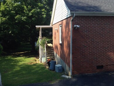 608 S Spring St, Manchester, TN 37355 - photo 4