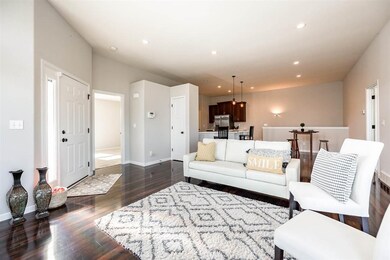 3105 Blackberry Cir SW, Cedar Rapids, IA 52404 - photo 2