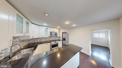 1326 E Susquehanna Ave, Philadelphia, PA 19125 - photo 3