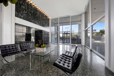 unlisted-address, Chicago, IL 60657 - photo 2