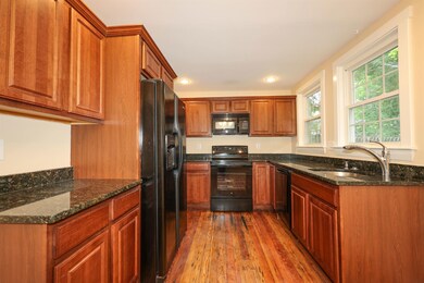 129 Concord Way, Portsmouth, NH 03801 - photo 4