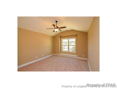 817 Falling Creek Ln, Fayetteville, NC 28304 - photo 6