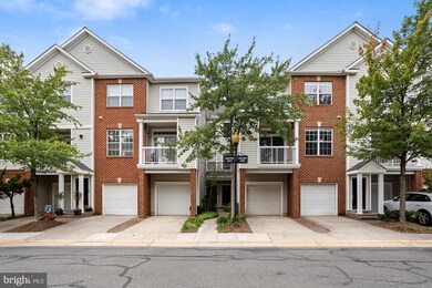 13067 Marcey Creek Rd unit 13067, Herndon, VA 20171 - photo 3