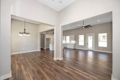 122 Parlin Ln, Fredericksburg, TX 78624 - photo 2