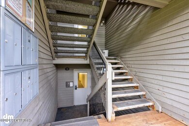 05-Front Exterior-Green space_SLS_-8226
