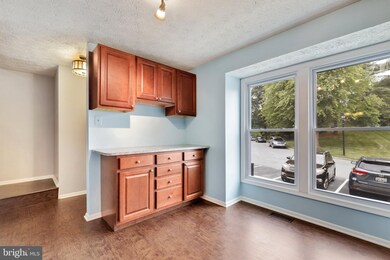 8334 Sperry Ct, Laurel, MD 20723 - photo 4