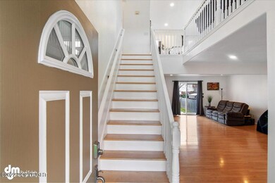 03-Front Entrance_ELI05787