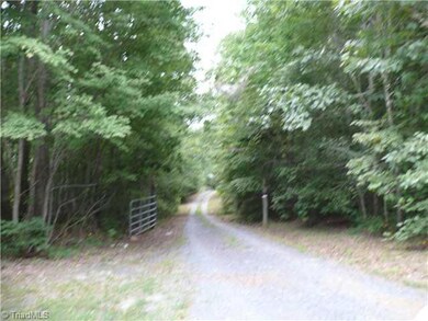 2761 Burney Rd, Asheboro, NC 27205 - photo 3