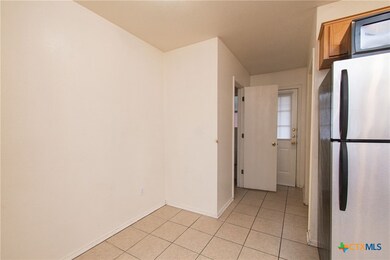 4303 Alan Kent Dr unit B, Killeen, TX 76549 - photo 5