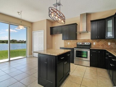 Breakfast area with lake view